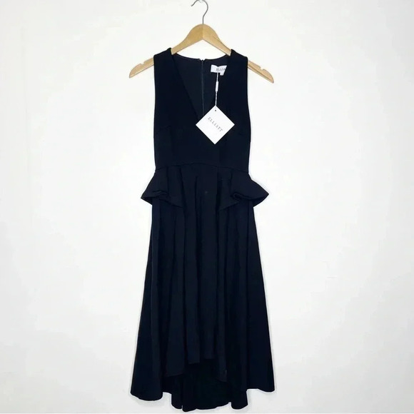 Elliatt Revolve Rapture Black Ruffle Trim V-Neck Dress Size Small NWT - Picture 8 of 8